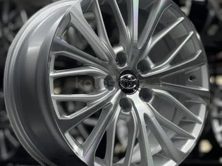 Диски Камри R17 5x114.3 в наличии! (серебро за 207 000 тг. в Астана