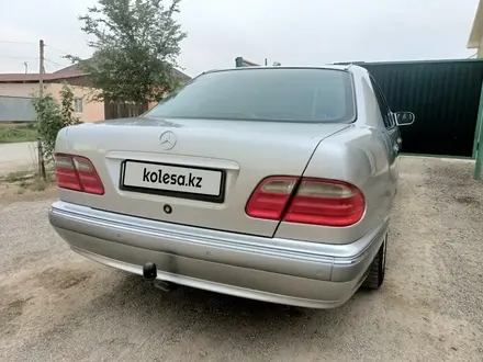 Mercedes-Benz E 320 2000 года за 6 000 000 тг. в Кызылорда – фото 3