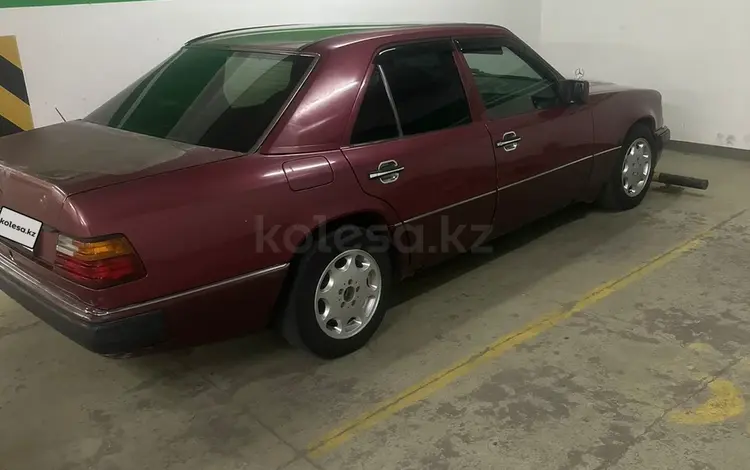 Mercedes-Benz E 230 1992 года за 1 100 000 тг. в Астана