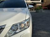 Toyota Camry 2013 года за 9 200 000 тг. в Шымкент – фото 3