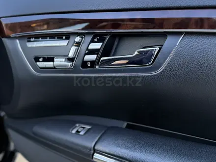 Mercedes-Benz S 500 2007 года за 7 500 000 тг. в Астана – фото 22