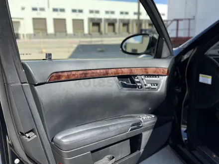 Mercedes-Benz S 500 2007 года за 7 500 000 тг. в Астана – фото 10