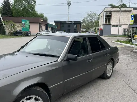 Mercedes-Benz E 230 1990 года за 1 200 000 тг. в Алматы – фото 4