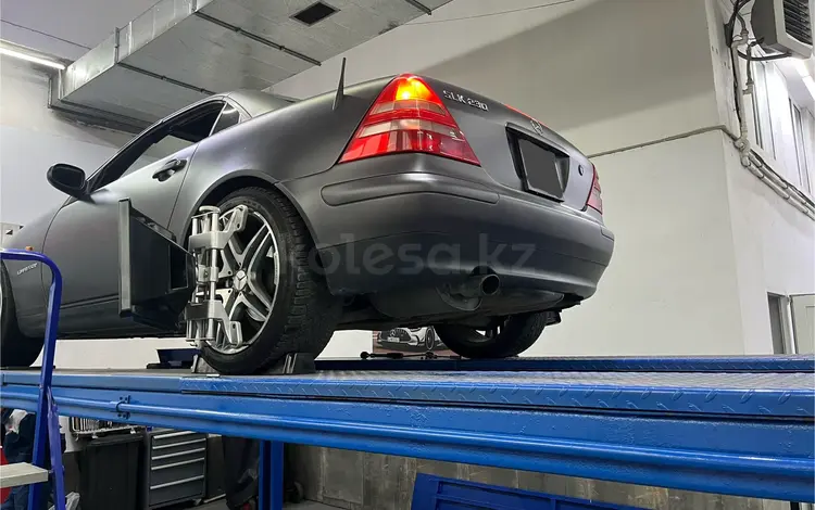 Mercedes-Benz SLK 230 1999 годаfor3 300 000 тг. в Алматы