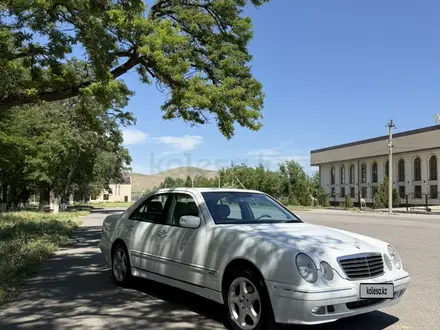 Mercedes-Benz E 320 2000 года за 5 200 000 тг. в Шымкент – фото 2