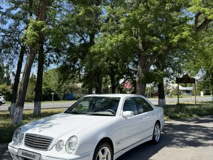 Mercedes-Benz E 320 2000 года за 5 200 000 тг. в Шымкент – фото 3
