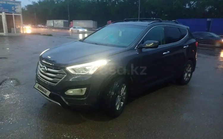 Hyundai Santa Fe 2015 годаүшін9 800 000 тг. в Алматы