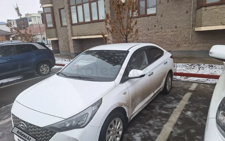 Hyundai Accent 2021 годаfor8 290 000 тг. в Атырау