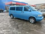 Volkswagen Caravelle 1997 года за 5 800 000 тг. в Астана – фото 2