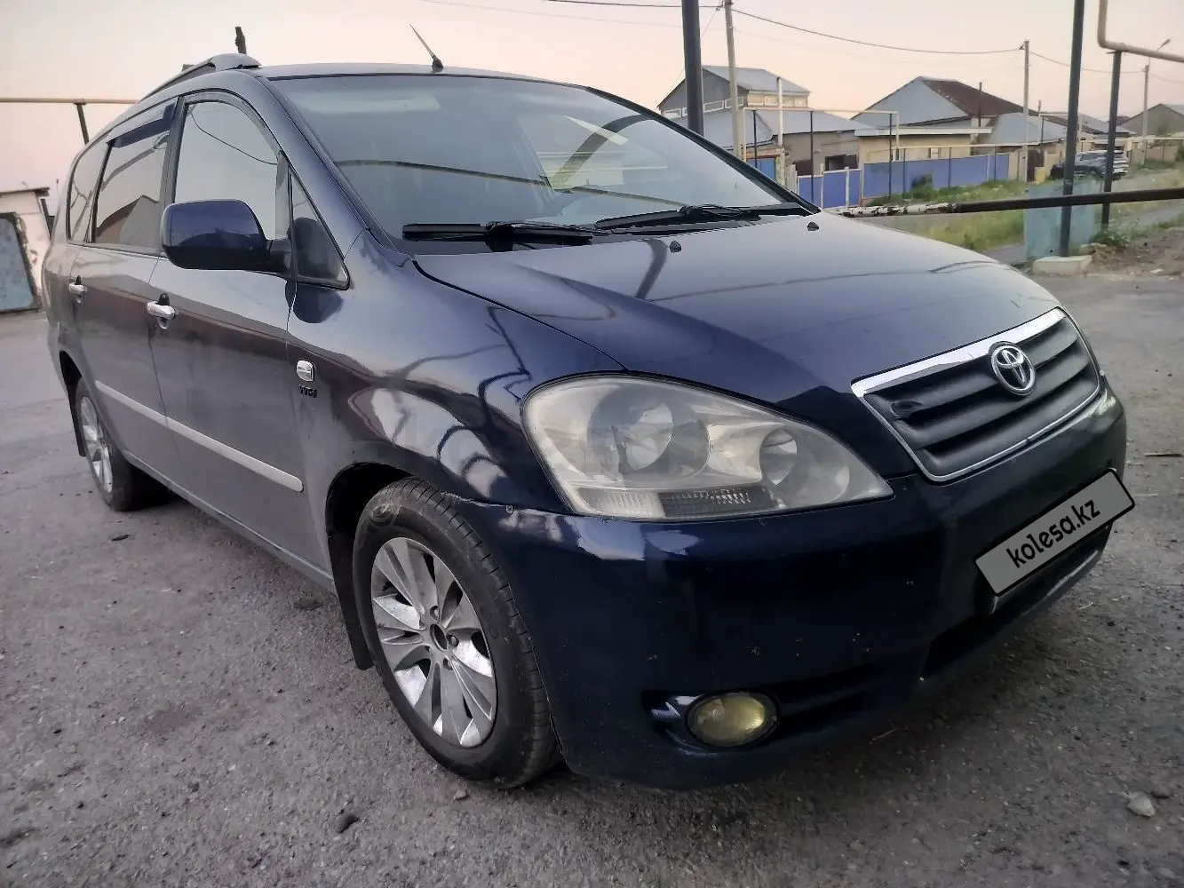 Toyota Avensis Verso, 2005