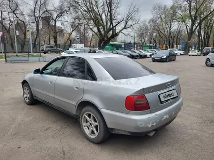 Audi A4 1997 года за 1 500 000 тг. в Алматы – фото 2