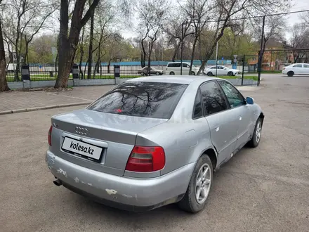 Audi A4 1997 года за 1 500 000 тг. в Алматы – фото 3