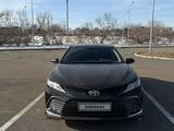 Toyota Camry 2023 года за 14 950 000 тг. в Костанай