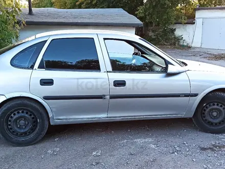 Opel Vectra 1997 года за 1 320 099 тг. в Караганда – фото 6