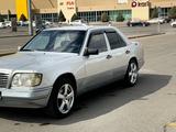 Mercedes-Benz E 220 1990 года за 600 000 тг. в Жаркент