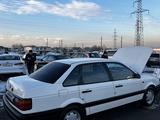 Volkswagen Passat 1992 годаfor2 600 000 тг. в Шымкент