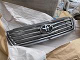 Решетка радиатора на Toyota Rav-4 за 35 000 тг. в Алматы
