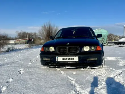 BMW 318 1999 года за 2 800 000 тг. в Алматы – фото 2