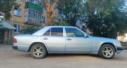 Mercedes-Benz E 200 1991 года за 1 350 000 тг. в Актобе – фото 2