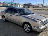 Mercedes-Benz E 230 1996 года за 2 700 000 тг. в Аральск – фото 3
