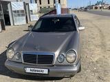 Mercedes-Benz E 230 1996 года за 2 700 000 тг. в Аральск – фото 2