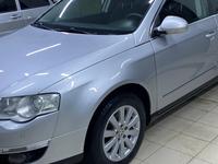 Volkswagen Passat 2007 годаүшін4 200 000 тг. в Шымкент