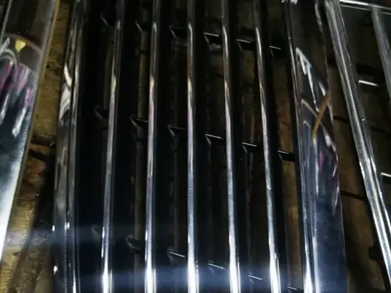 Решетка на Мерседес w211 до рестайл оригинал за 35 000 тг. в Шымкент – фото 4