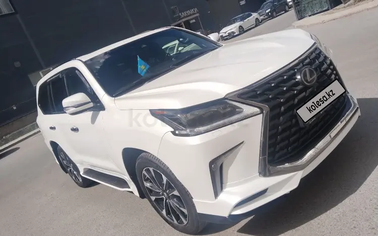 Lexus LX 570 2022 года за 56 500 000 тг. в Астана