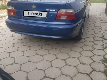 BMW 520 2002 года за 3 600 000 тг. в Тараз – фото 3