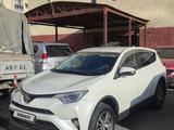 Toyota RAV4 2016 года за 9 916 727 тг. в Астана