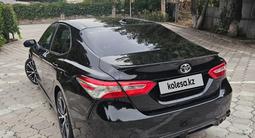 Toyota Camry 2019 года за 12 300 000 тг. в Алматы – фото 5