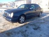 Mercedes-Benz E 230 1996 года за 2 400 000 тг. в Казалинск – фото 2