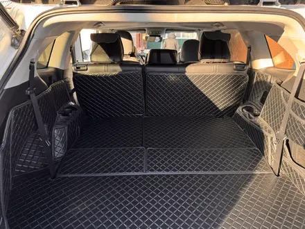 Toyota Highlander 2022 года за 27 000 000 тг. в Уральск – фото 12