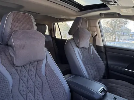Toyota Highlander 2022 года за 27 000 000 тг. в Уральск – фото 13
