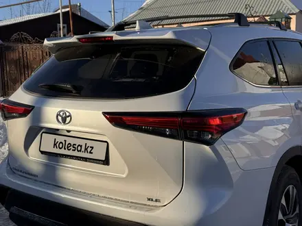 Toyota Highlander 2022 года за 27 000 000 тг. в Уральск – фото 22