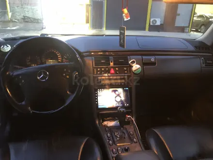 Mercedes-Benz E 320 2001 года за 4 400 000 тг. в Шымкент – фото 7