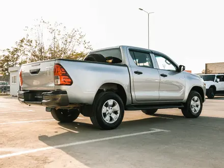 Toyota Hilux 2016 года за 14 990 000 тг. в Актау – фото 8