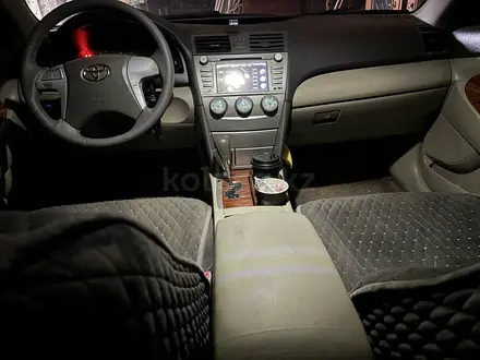 Toyota Camry 2007 года за 4 900 000 тг. в Актобе – фото 9