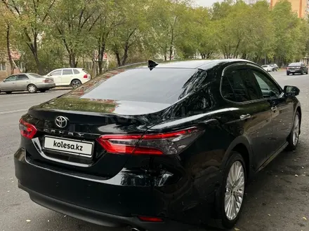 Toyota Camry 2018 года за 15 800 000 тг. в Алматы – фото 19