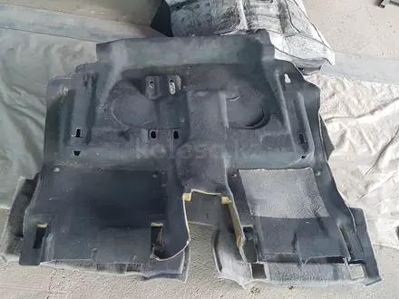 Ковролан ковролин на Audi за 32 000 тг. в Шымкент