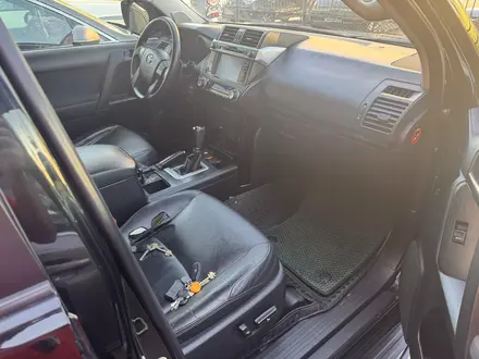 Toyota Land Cruiser Prado 2017 года за 18 800 000 тг. в Астана – фото 11