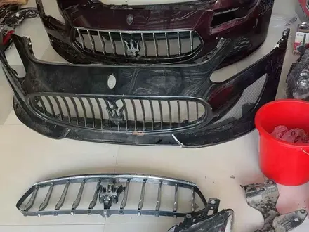 Капот крылья фара Maserati за 100 000 тг. в Астана – фото 6