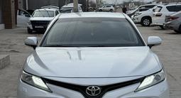 Toyota Camry 2018 года за 13 800 000 тг. в Актау