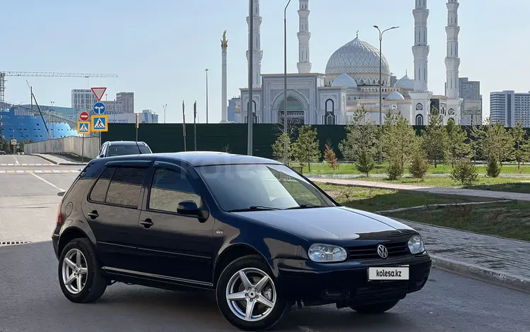 Volkswagen Golf 2002 годаүшін2 700 000 тг. в Астана