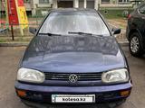 Volkswagen Golf 1994 года за 1 300 000 тг. в Астана – фото 2