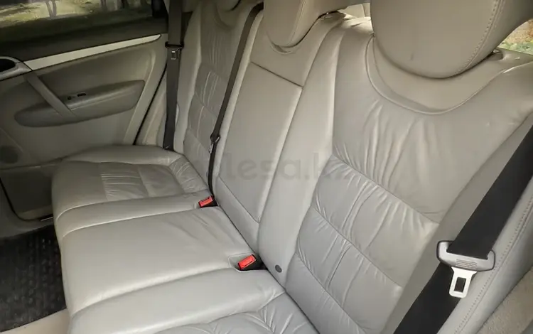 Задние сиденья Porsche Cayenne за 30 000 тг. в Алматы