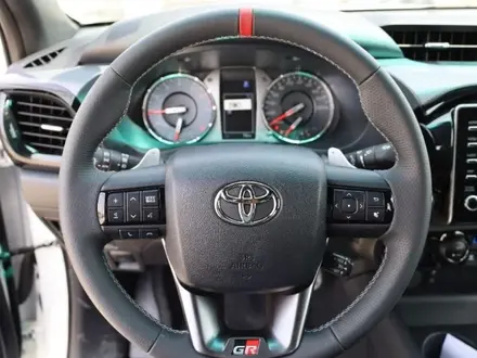 Toyota Hilux 2024 года за 24 850 000 тг. в Семей – фото 16
