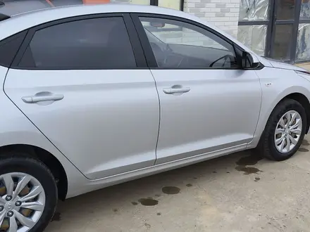 Hyundai Accent 2019 года за 7 500 000 тг. в Атырау – фото 12