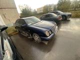 Mercedes-Benz E 230 1997 года за 900 000 тг. в Костанай – фото 4