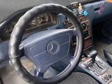 Mercedes-Benz E 230 1997 года за 900 000 тг. в Костанай – фото 3